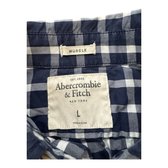 Men’s Abercrombie And Fitch Button Up - Picture 5 of 6